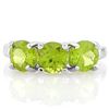 Image 2 : 3 Stone Peridot Ring