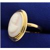 Image 2 : Antique Cameo Ring in 14K Yellow Gold