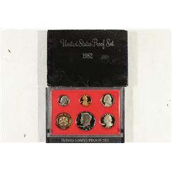 1982 US PROOF SET (WITH BOX)