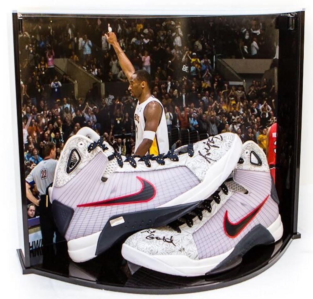 Kobe Bryant Signed Nike Hyperdunk Og Usa Le Basketball Shoes Inscribed 2x Gold With Custom Curve D