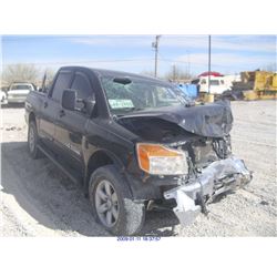 2011 - NISSAN TITAN