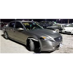 2005 - NISSAN ALTIMA // REBUILT SALVAGE