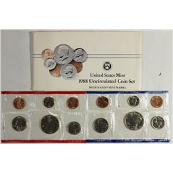 1988 US MINT SET (UNC) P/D (WITH ENVELOPE)