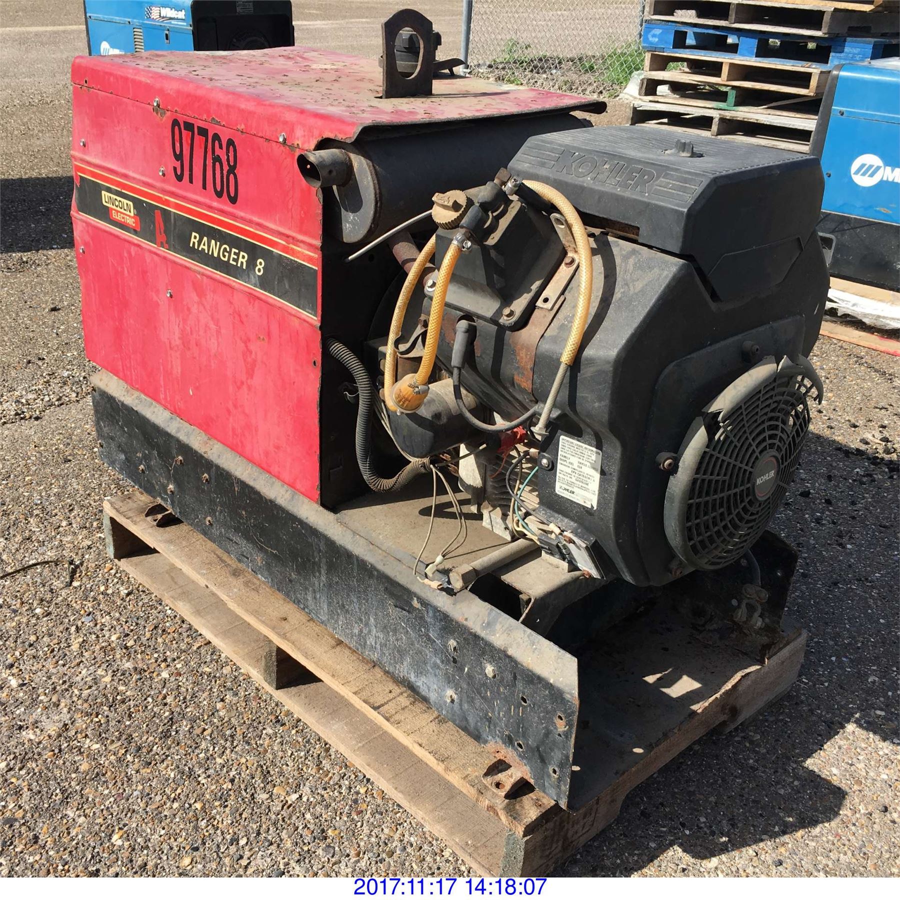 LINCOLN RANGER 8 WELDER