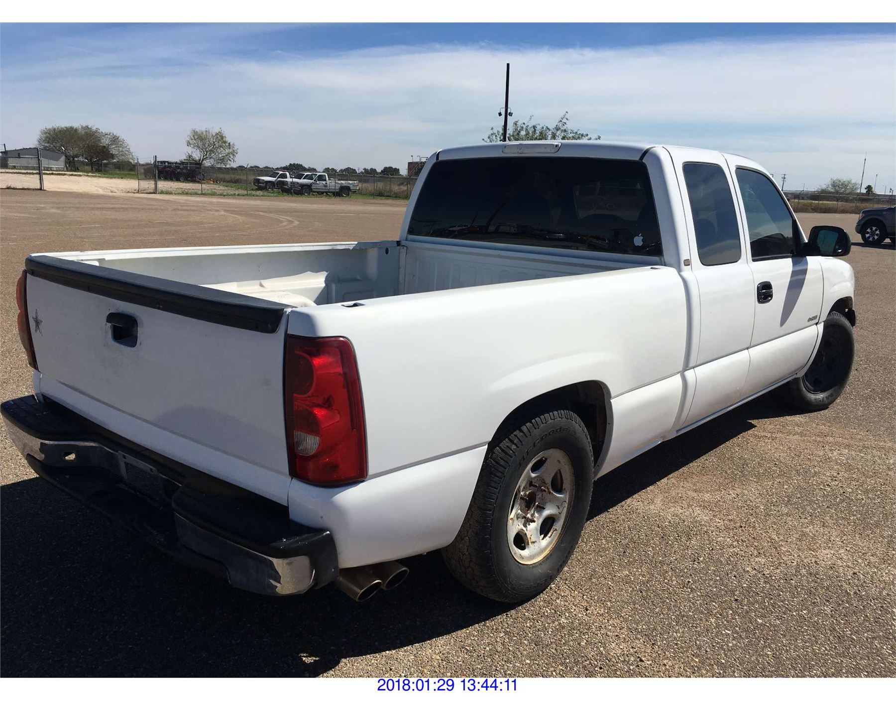 2002 CHEVROLET SILVERADO 1500//TEXAS REGISTRATION ONLY//REBUILT SALVAGE