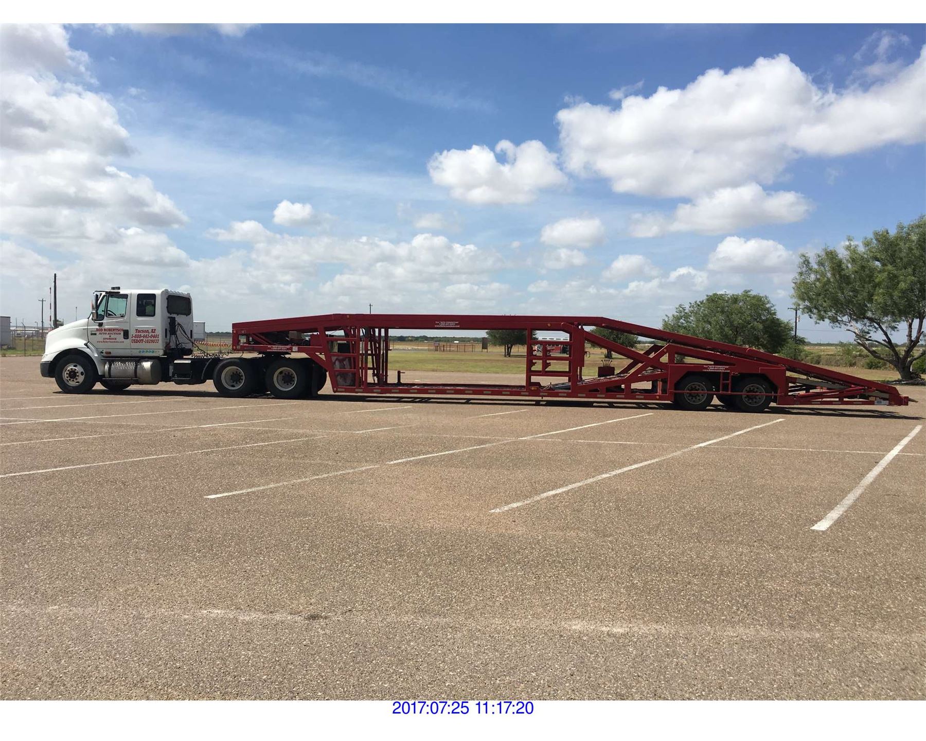 2005 INTERNATIONAL 8600 WITH MILLER CAR HAULER