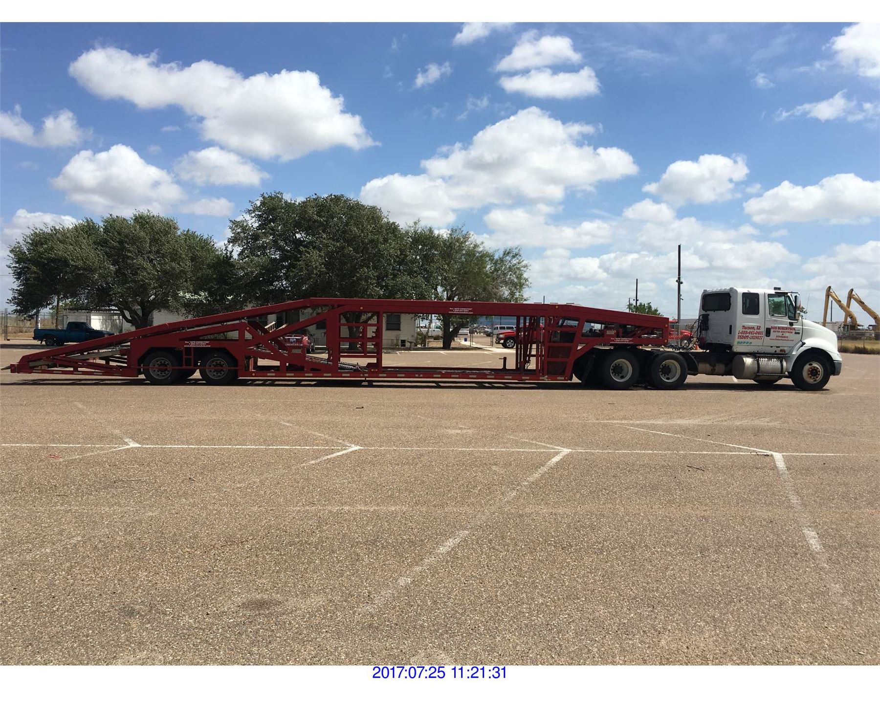 2005 INTERNATIONAL 8600 WITH MILLER CAR HAULER