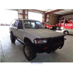 1994 - TOYOTA 4RUNNER // SALVAGE TITLE