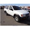 Image 1 : 1996 - NISSAN PATHFINDER