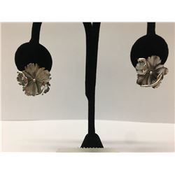 Black MOP Earring