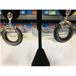 Black Shell Earring Silver 3.80g