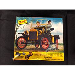 THE LINDBERG LINE 1910 FORD TIN LIZZIE MOTORIZED PLASTIC MODEL CONSTRUCTION KIT