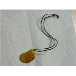 NECKLACE - AGATE ON ROPE - 2 1/4" LONG