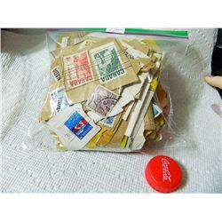 LOT OF ASSORTED STAMPS
