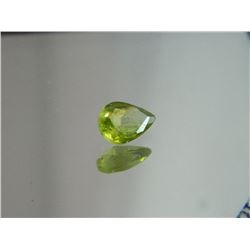 GEMSTONE - PERIDOT - PEAR FACETED - 6.9 X 5.1 X 2.7mm