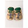 Image 2 : Kiowa Beaded Man's Moccasins, 9.5" long