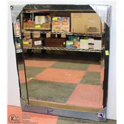 HOMETRENDS BEVELLED EDGE WALL MIRROR, 24X27