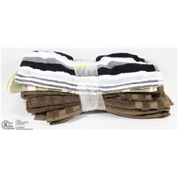 BUNDLE OF ASSORTED HAND TOWELS