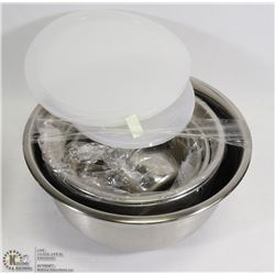 SET OF 5 METAL BOWLS AND MEASURING CUPS