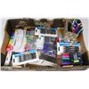 Image 1 : FLAT OF ASSORTED PENS, PENCILS, GEL PENS AND FELTS