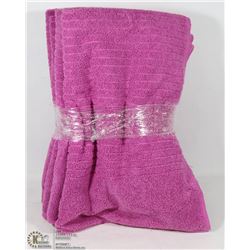 BUNDLE OF PINK MEDIUM SIZED TOWELS