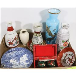 LOT OF JAPANESE VASES AND COLLECTIBLES