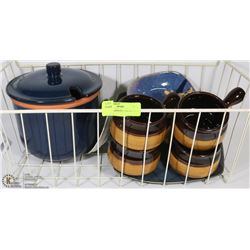 LOT OF GLASSWARE. COLLECTIBLES