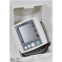 SANITAS BLOOD PRESSURE CUFF IN HARD CASE