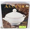 Image 1 : ALLEGRO PORCELAIN CASSEROLE DISH WITH GOLD TRIM