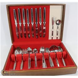 SILVERWARE SET.