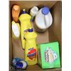 Image 1 : BOX OF CLEANING SUPPLIES.