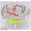 Image 1 : 3 PYREX AND FIREKING MEASURING CUPS