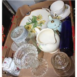 FLAT OF MISC CHINA PIECES AND COLLECTIBLES