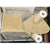 Image 1 : PALLET WITHCAT SCRATCHER & SMALL ANIMAL CAGES.