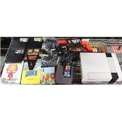 NINTENDO ENTERTAINMENT SYSTEM WITH 2 CONTROLLERS,
