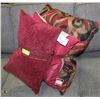 Image 1 : BUNDLE OF 3 SHOWHOME DECORATIVE THROW PILLOWS