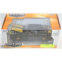 1:24 DIE CAST 1969 CHEVY CAMARO.