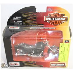 1:18 DIE CAST 2008 FSTB NIGHT TRAIN HARLEY