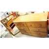 Image 1 : 6 DRAWER WOOD DRESSER & MIRROR.(MIRROR NEEDS