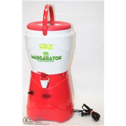 NOSTALGIA ELECTRIC MARGARATOR MARGARITA/SLUSH