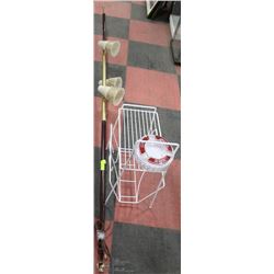 VINTAGE 3 LIGHT POLE LAMP AND MAGAZINE