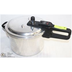 JASI 6 QUART PRESSURE COOKER