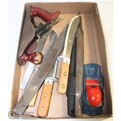 FLAT OF ASSORTED FILES AND KNIVES.