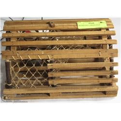 DECORATIVE LOBSTER TRAP