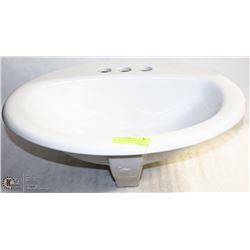 CERAMIC BATHROOM SINK 21X17.