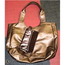 NEW LARGE METALLIC TOTE BAG WITH COSMETIC POUCH