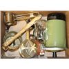 Image 1 : BOX OF ESTATE VINTAGE KITCHEN GADGETS.