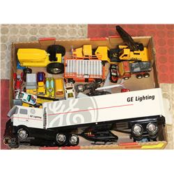 BOX OF ASSORTED TOY CARS AND TRUCKS