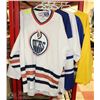 Image 1 : LOT OF 5 ASSORTED JERSEYS INCL XL MAPLE LEAFS, XXL