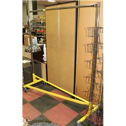 NEW HEAVY DUTY CLOTHES RACK ON CASTORS